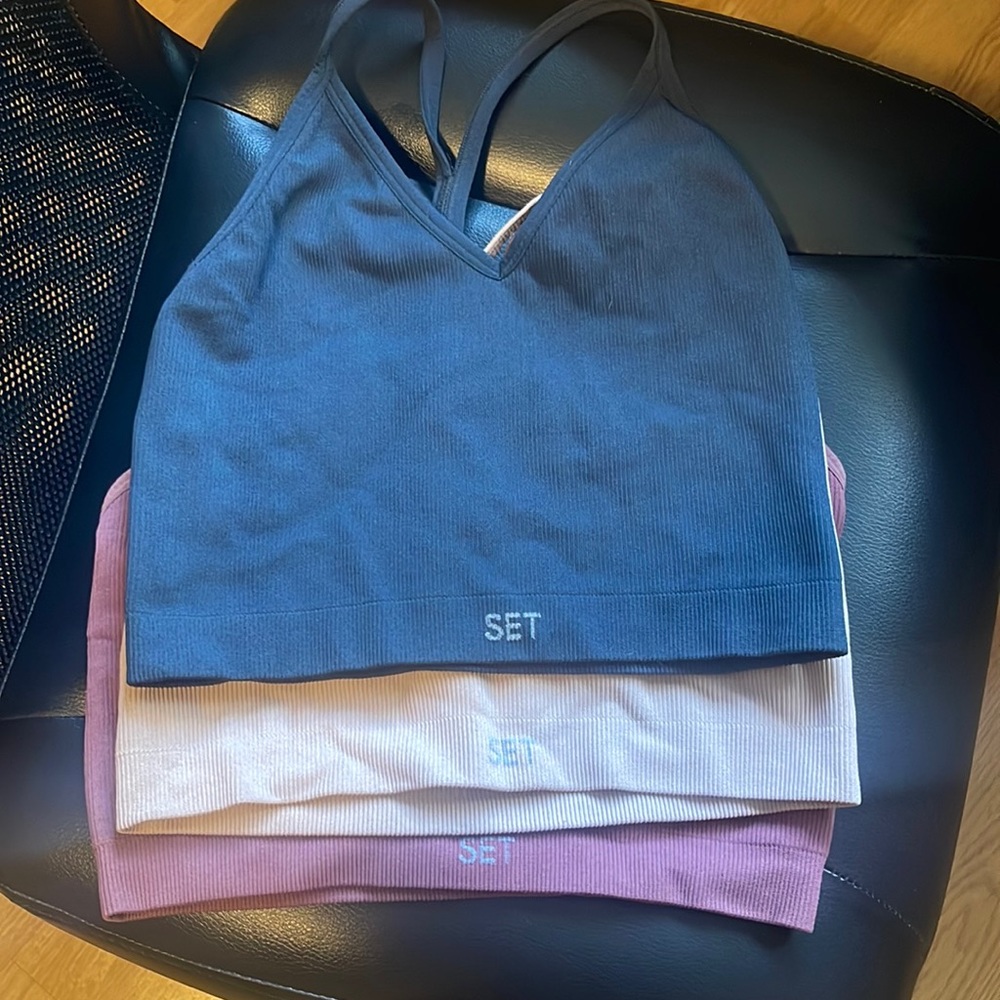 bundle of 3 set active ribbed v bras